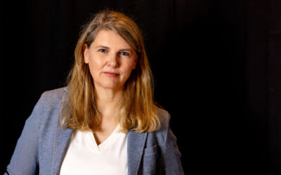 „Theater muss neugierig machen“ – Kirsten Uttendorf gibt im Stadtpodcast „mein detmold“ Einblicke in den Premieren Zauber